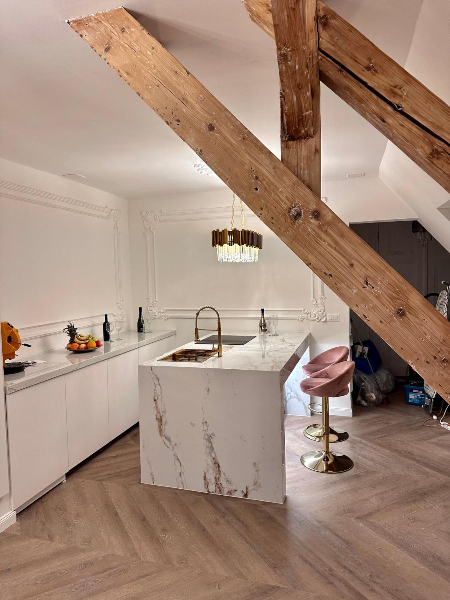 Jacuzzi Royal Suite Budapest Bagian luar foto