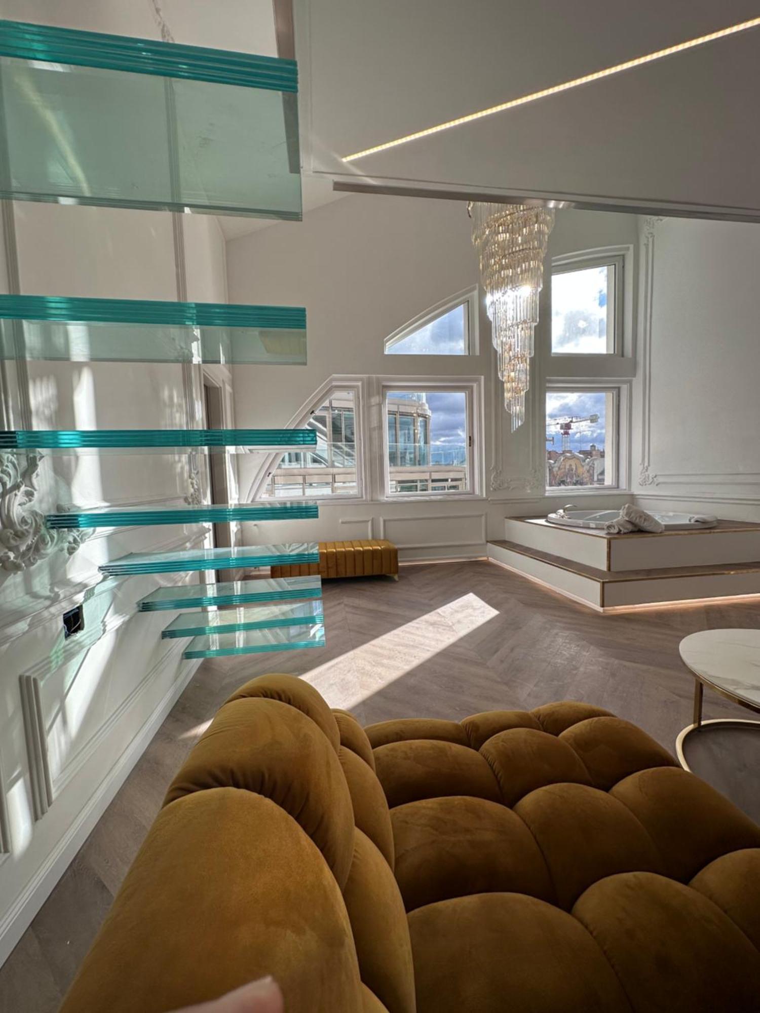 Jacuzzi Royal Suite Budapest Bagian luar foto