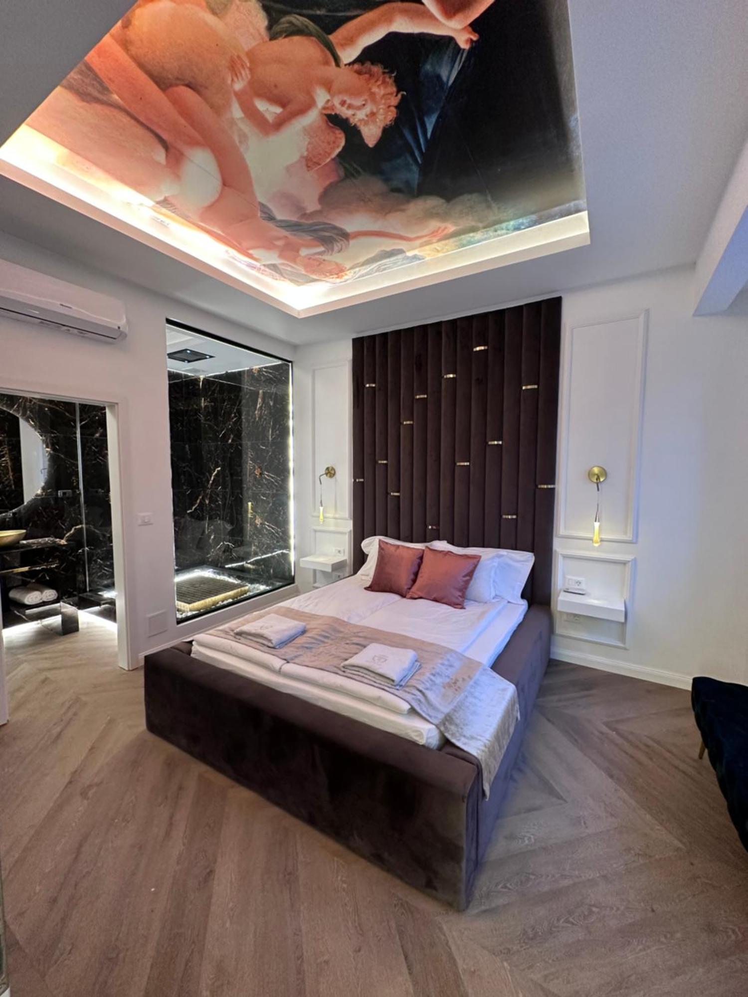 Jacuzzi Royal Suite Budapest Bagian luar foto