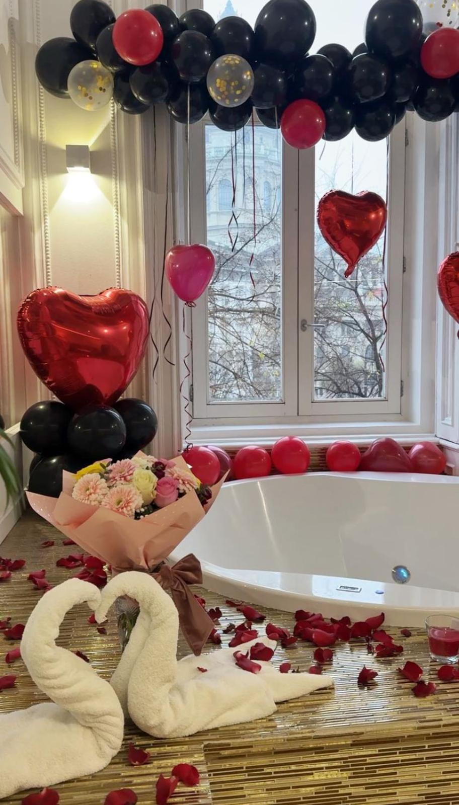 Jacuzzi Royal Suite Budapest Bagian luar foto