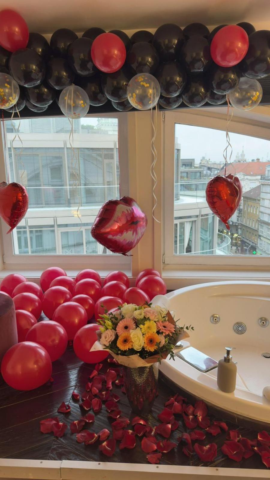 Jacuzzi Royal Suite Budapest Bagian luar foto